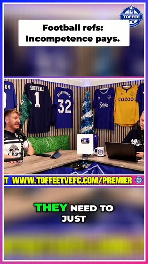 SACK Bad Referees! Ex-Players Should Run VAR! @bazcass and @ped7 discuss the poor standard of refereeing that Everton keep getting inflicted on them. FULL VIDEO: https://youtu.be/9TeFMTZSrRA | Everton FC: Toffee TV