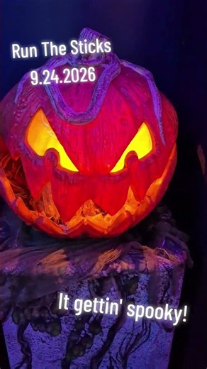 It's almost October! Time for fighting games and Halloween decorations! #troyny #arcade