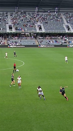 Takes it. Keeps it. Owns it. Banda. ⚽️