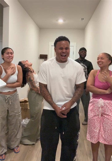 This was toooo funny 😭😭 #funny #viral #family | laro benz funny moments
