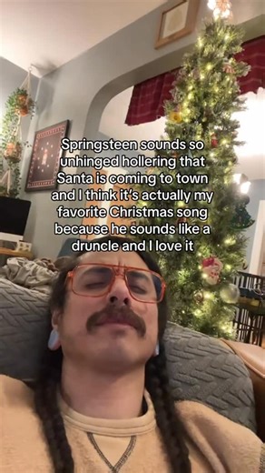 𝙵𝚎𝚛𝚗𝚊𝚗𝚍𝚘 𝚂𝚒𝚕𝚟𝚎𝚛𝚒𝚘 𝚂𝚘𝚕𝚒𝚜 on Instagram: "Merry Christmas ya filthy animal 🎄 #christmas #christmaseve #springsteen #mhm #fernandocult"