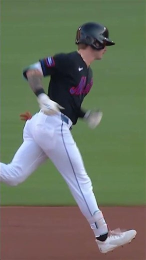 First career leadoff home run for A.J. Ewing! 😤
