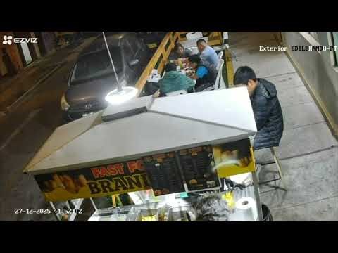 6.0 Earthquake Sends Food Stand Scrambling