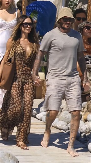 STARS OUTFIT pt.392 David and Victoria Beckham outfits on a holiday in Ibiza, Spain 2026