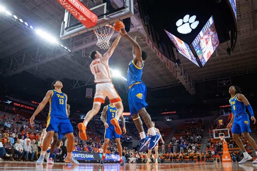 Davidson & Welling score 12 points a piece to lead #22 Clemson past Pitt, 63-52