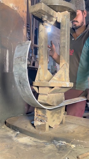 How to Bend Thick Flat Steel Bar into Perfect Circle Wheel🔥#hotrolled #anglebar