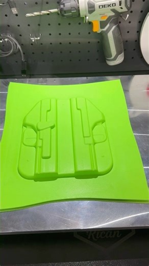 Vacuum Forming Kydex Is Way More Satisfying Than It Should Be.