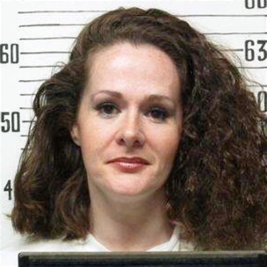 Court temporarily halts Christa Pike's execution in Tennessee
