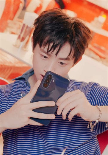 Bật Night Vibe ngay và tham gia challenge SO VIBE CỰC NÉT cùng CONGB nha! @Samsung Vietnam Store #Samsung #BatVibeAwesomeCucNet #GalaxyA57 5G #CONGB