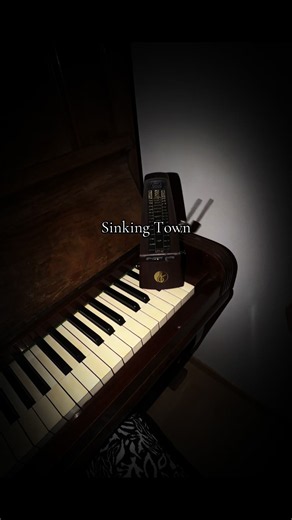 Sinking Town — Yoeko Kurahashi piano performance