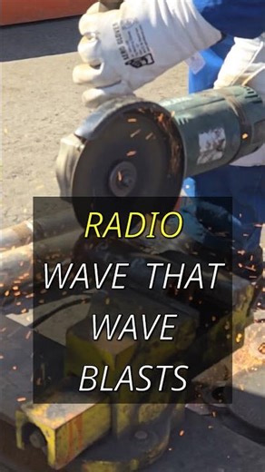 How Does FM Radio Work? Freq Modulation Sends Music Thru Air! 📻 #shorts