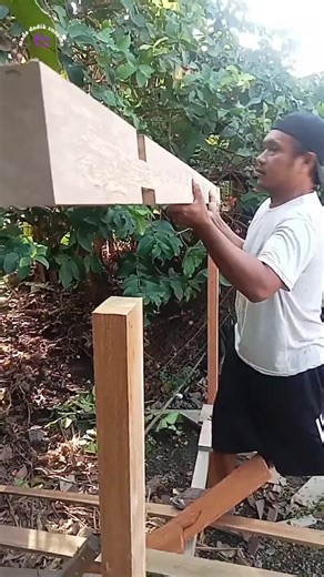 DIY Woodworking: Cross-Connection Furniture Projects