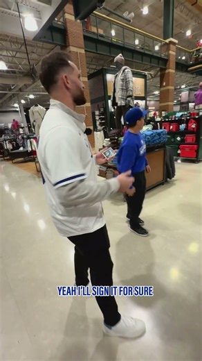 We Can't Believe This Actually Happened #kansascityroyals #baseballcards #topps #MLB #epicmoments