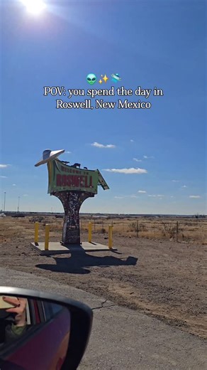 How to spend a day in Roswell, New Mexico 🛸✨ This small city in southeastern New Mexico is known for the 1947 Roswell UFO incident. Here are some ideas to get your itinerary started... - visit the International UFO Museum and Research Center. This museum has exhibits on UFO sightings & alien theories - Roswell UFO Spacewalk and Gallery, a 3D interactive experience - Roswell's main Street historic district. This district features charming shops with alien inspired souvenirs, art galleries, and c