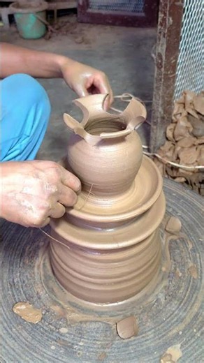 clay fine art with clay , making pottery on wheel #pottery #potterythrowdown