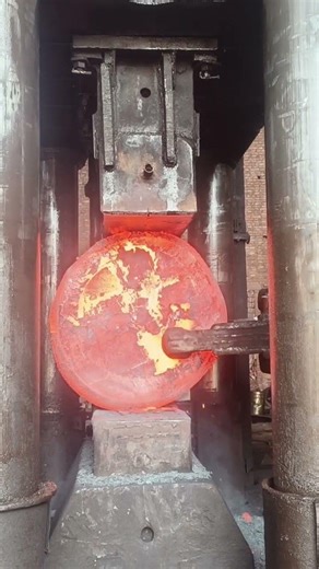 Inside the forging factory Red Hot Steel Meets 4000 Ton Force #industrial #process #forging #machine