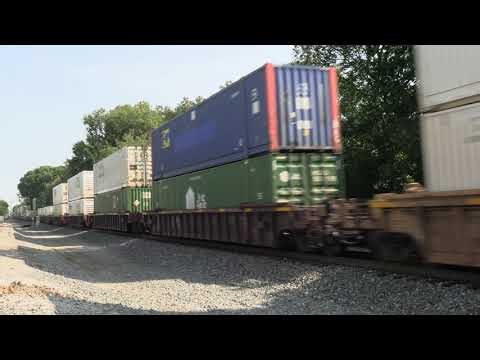 NORFOLK SOUTHERN GE ES44AC Southbound Intermodal Container Train