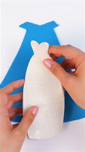 Shimmering Holiday Glam: Crafting Elsa's Sparkly Look!