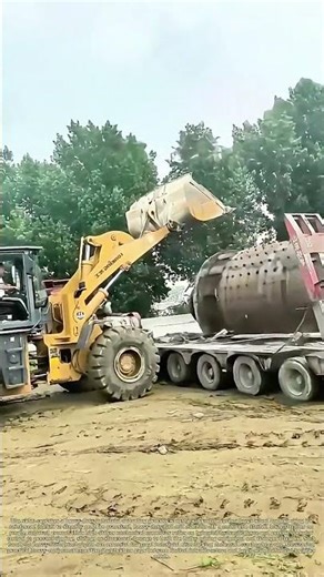 Shifting Massive Loads: How Wheel Loaders Manage Oversized Industrial Machinery Unloading