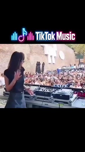 EDM Kick Drum & Bassline: When the Kick Punches & Bass Twists