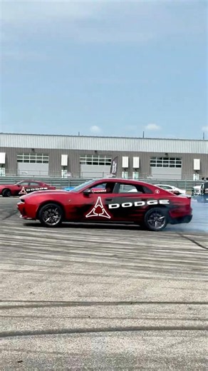Watch Roadkill Nights Powered by Dodge LIVE NOW!
