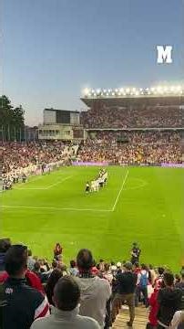 Suena "La Vida Pirata" en Vallecas para despedir a Trejo... I MARCA