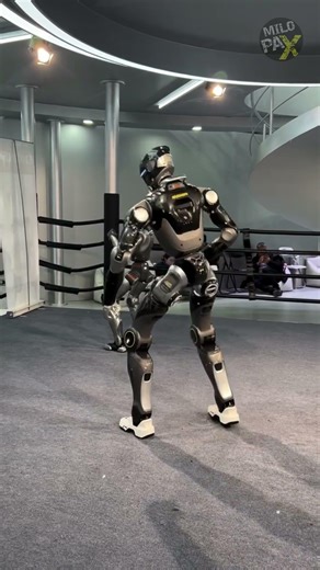 Is This Robot The Future Of Humans… Or Its Biggest Threat? 😨