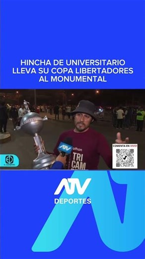 🟡🔴A fan of Universidad de Chile makes his own cup and takes it to the stadium