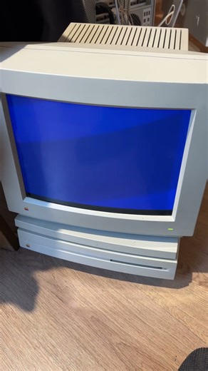 Macintosh LC (36 year old) first boot