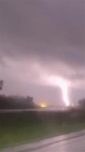 BIG PROBLEMS with life-threatening flash flooding OH into WV!