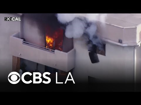 Fire erupts on top floor of San Fernando Valley apartment building