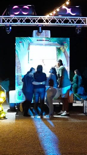 🍹 Bring the bar to your party — literally! Flamingo Party Rentals now offers a mobile bar setup that includes: ✔️ Alcoholic & non-alcoholic drinks ✔️ Tasty snacks ✔️ Speaker for music and good vibes Perfect for private events, birthdays, or any celebration that deserves a unique twist. 📲 Ask about availability and book your mobile bar today! | Flamingo Party Rentals