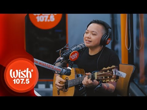 Ice Seguerra performs "Leaves" LIVE on Wish 107.5 Bus
