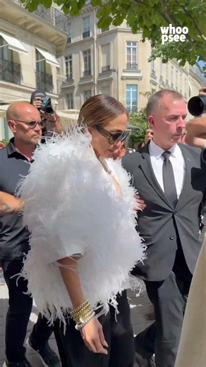 #JenniferLopez brilla a #Parigi durante l'#HauteCoutureWeek