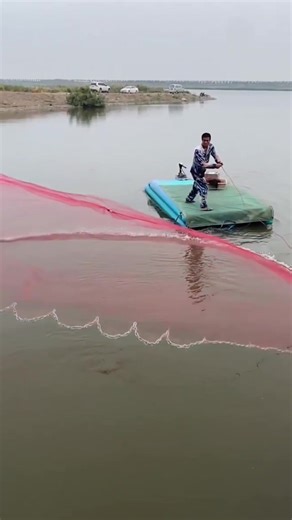Best Technique for Throwing the Biggest Cast Net 🌟