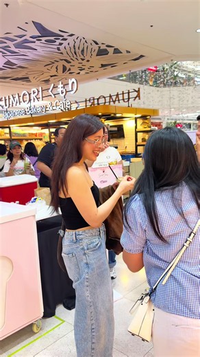Look who stopped by at Gateway Mall 1?! 👀✨ Multi-awarded OPM artist Moira Dela Torre visited the Mix & Matcha event, happening at the 📍 Activity Area, Upper Ground Floor. 🍵💚 #AranetaCity #CityOfFirsts #GatewayMall