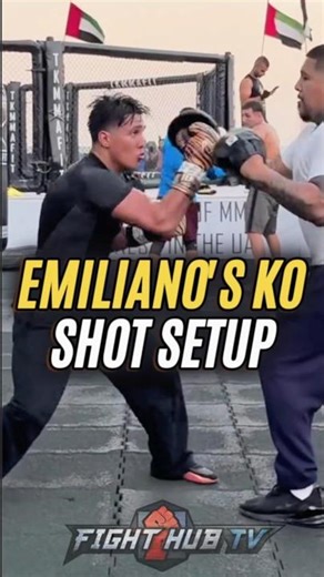 Emiliano Vargas SHOWS OFF KO shot while ripping mitts with power & speed!