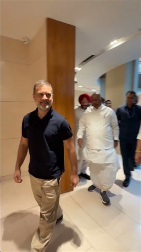PCC की मीटिंग में पहुंचे Kharge Ji-Rahul Gandhi और Priyanka Gandhi