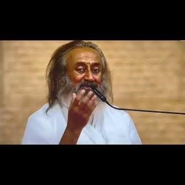 Gurudev Sri Sri Ravi Shankar Ji explaining beautiful meaning of Bhajan#guru #love #shorts