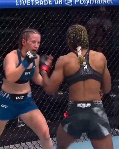Shanelle Dyer starts it off hot! #ufcsacramento