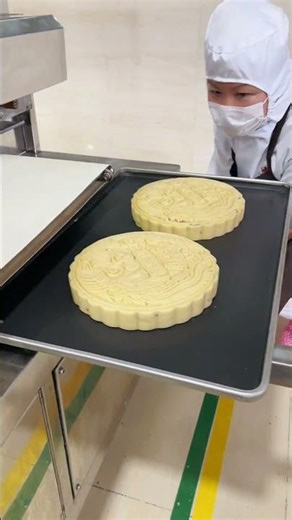 Traditional handmade mooncakes, crispy and sweet, with an authentic and delicious taste.#India