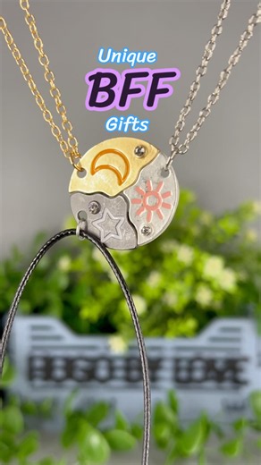 This Surprise Gift Is Made for Best Friends 👯‍♀️ #bff #gift #bestie #jewelry #cute #shorts