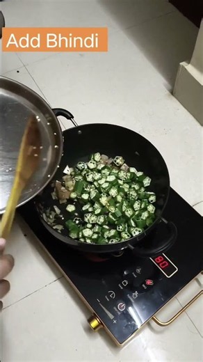 Crispy Aloo Bhindi Fry in 10 Mins! 🔥 Restaurant Style #Shorts #cooking #easyrecipe