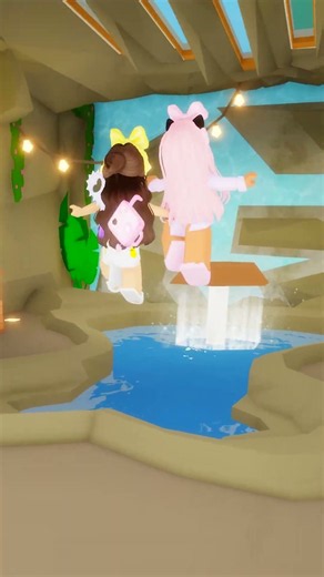 I had a spa date with my bestiee💆‍♀️🧼#robloxshorts #roblox