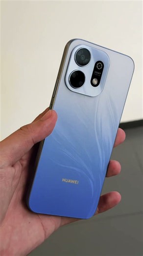 Turns out, even budget phones can be high-end and stylish. Huawei is back with a bang
