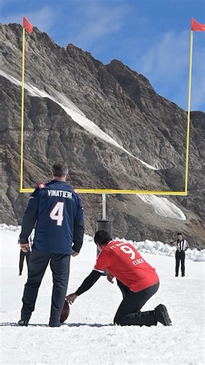 Adam Vinatieri sets the Guinness World Record for the highest altitude field goal kick‼️⛰️ #patriots