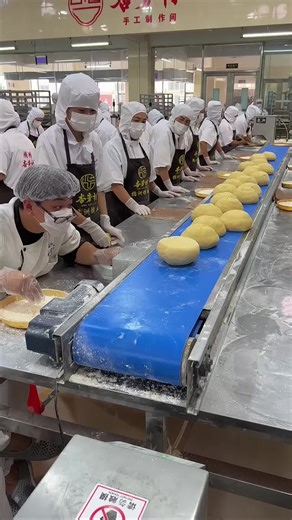 Exploring Innovative AI Technology and Smart Bots