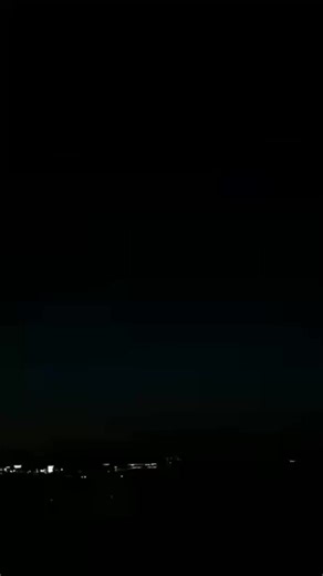 COOL SHELL!! 12 inch 21 shots Japan displayed shell. #fireworks #fireworksdisplay #fireworkshow #Boom #FourthofJuly #4thofJuly #huge #pyro #pyrography | Pyro Lovers United