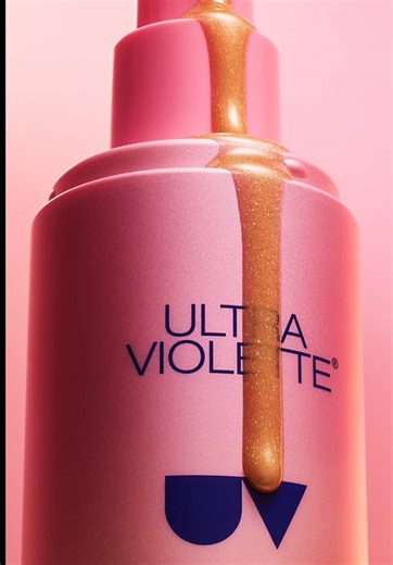 Meet @Ultra Violette Australian SPF Disco Queen™ SPF 50 Luminous Body Oil ✨ Super shimmery body SKINSCREEN™ made for sunkissed skin — without the sun damage. This quick-drying, non-sticky oil glides on with SPF 50 protection, hydrates with Coconut & Almond Oils, and leaves legs, arms and décolletage glowing. Water-resistant for up to 2 hours and sweetly scented with creamy coconut, soft jasmine and pina colada vibes 🥥🌴