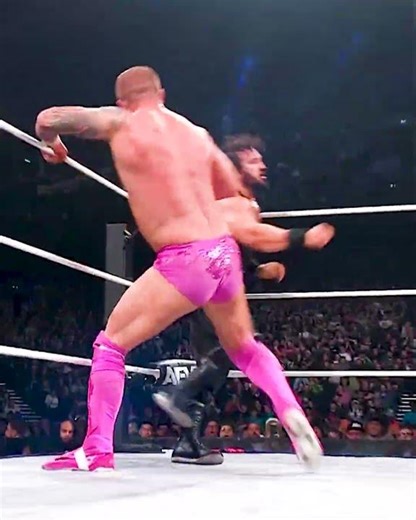 How did #PAC kick out?! #AEWDynamite